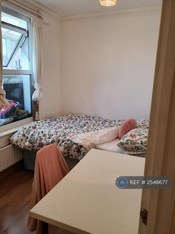 4 bedroom flat in Hurlingham Road, Bristol, BS7 (4 bed) (#2548677)