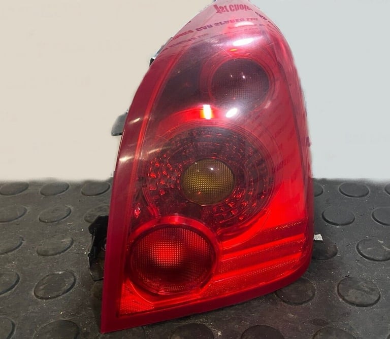 2 x NISSAN PRIMERA P12 TAIL LIGHTS 02-07 ALL MODELS PARTS SPARES