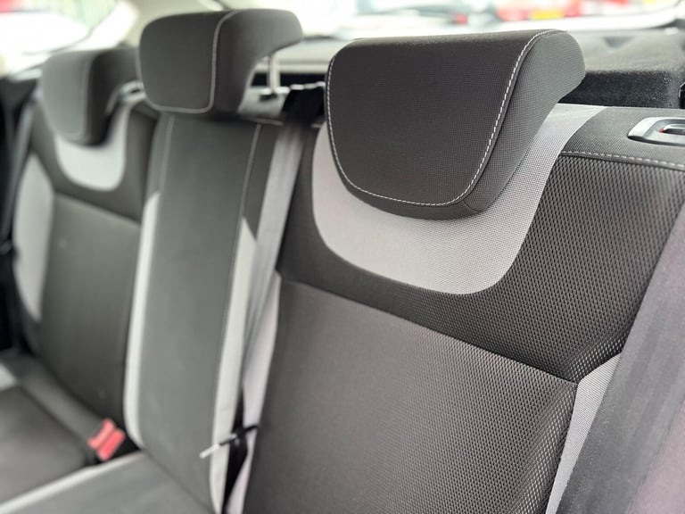 2013 Ford Focus 1.6 Zetec Euro 5 5dr HATCHBACK Petrol Manual