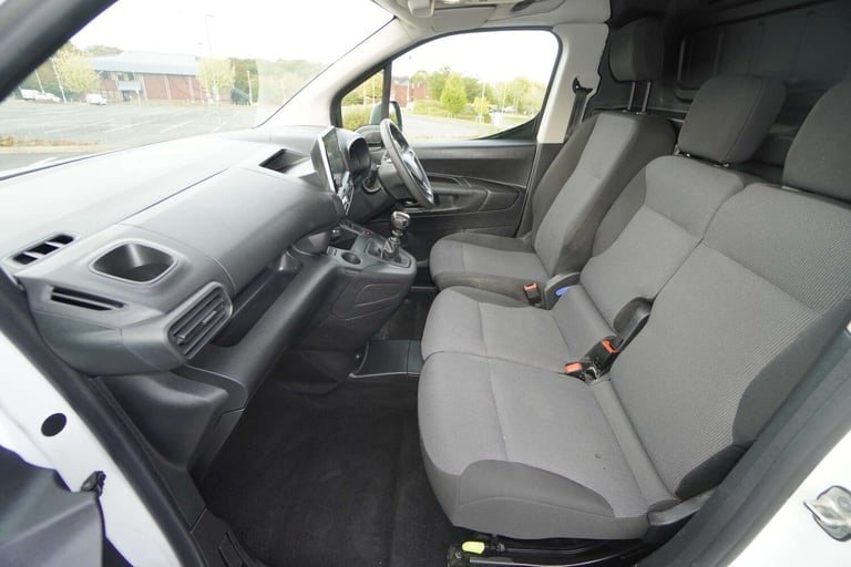 2022 Vauxhall Combo 1.5 Combo 2300 Sportive L2 LWB + 3 Seater + Twin Slider + Top Spec Van Panel ...