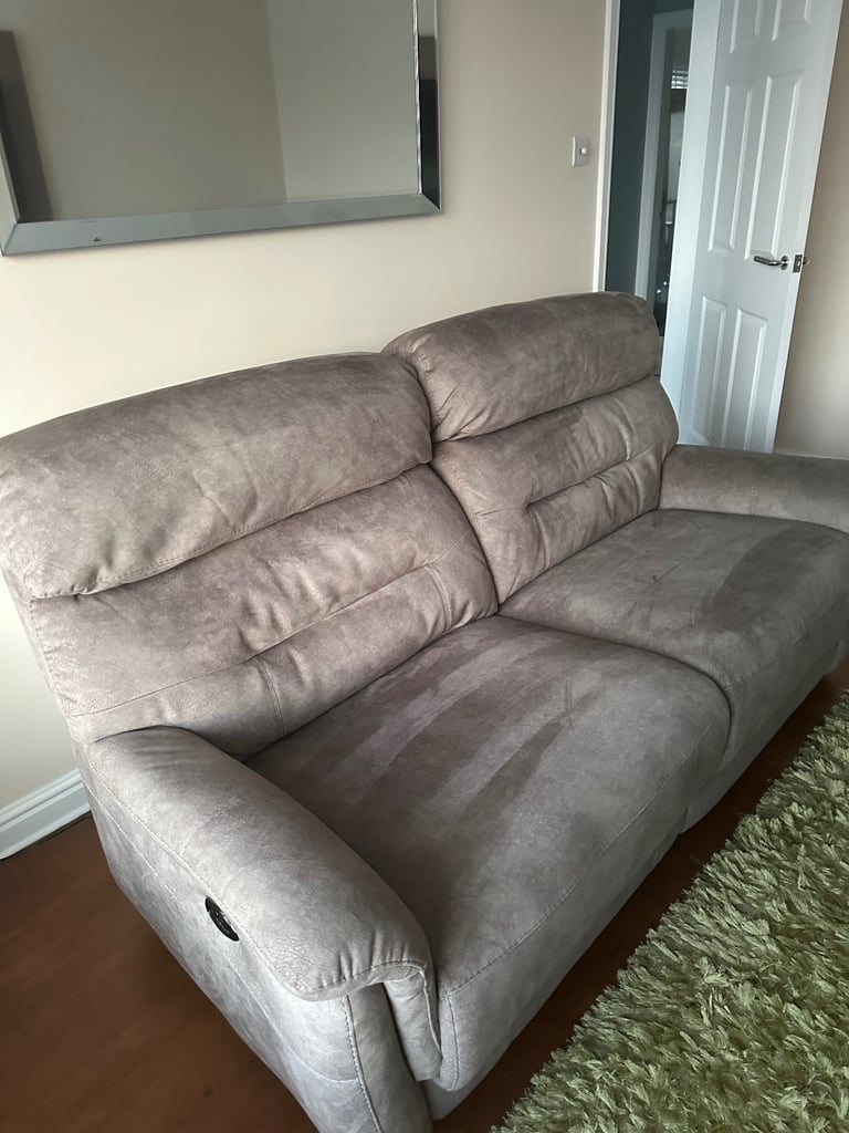 image for ELECTRIC RECLINER SOFA USB 