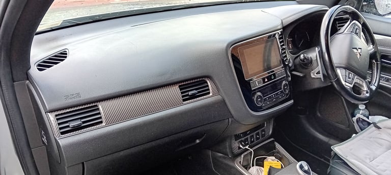 Mitsubishi, OUTLANDER, Estate, 2018, Other, 2360 (cc), 5 doors