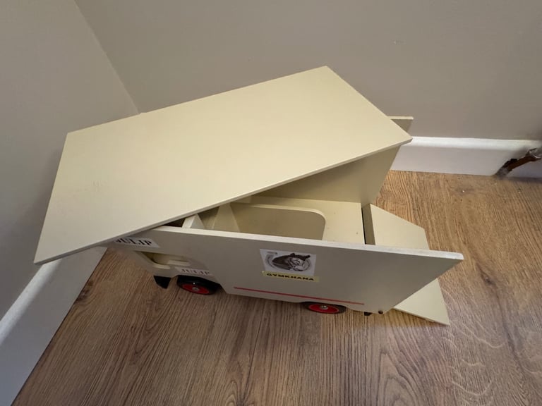 Original Julip horsebox & accessories 