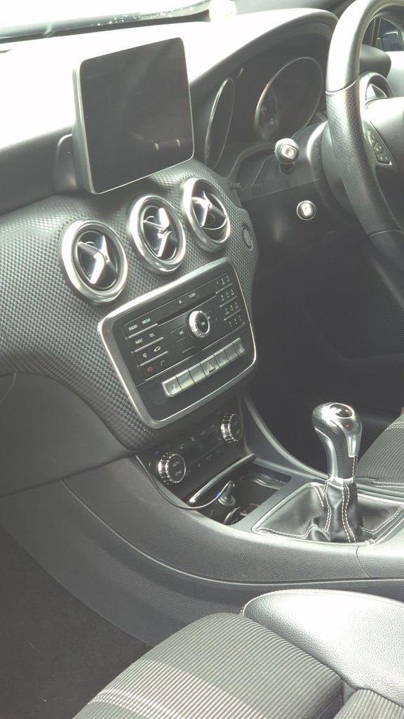 Mercedes-Benz, A CLASS, Hatchback, 2018, Manual, 1595 (cc), 5 doors