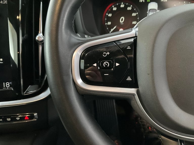 2021 Volvo V60 2.0 B3 MHEV R-Design Estate 5dr Petrol Hybrid DCT Auto Euro 6 (s/s) (163 ps Estate...