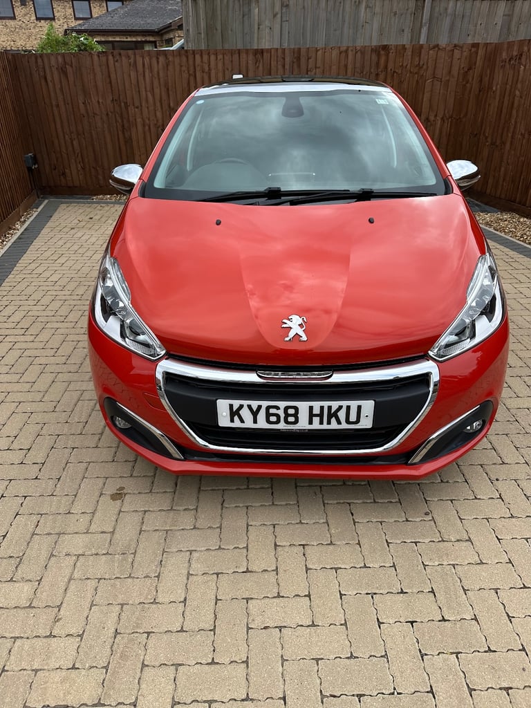 Peugeot, 208 2018, Manual, only 16k miles 