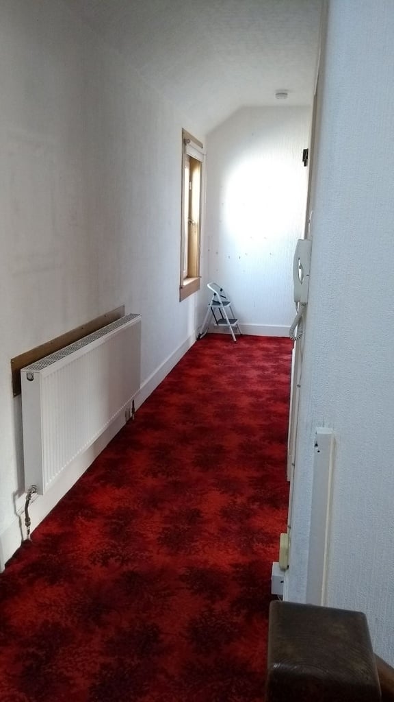 £39.83pw each in large flat 300m from Girvan station (includes Council Tax)
