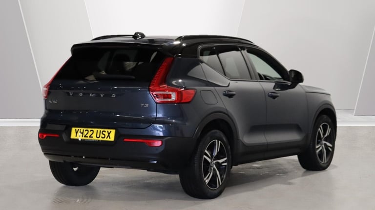  Volvo XC40 T3 R-Design Manual (Park Assist, Powered Tailgate, Privacy Glass) Petrol Manual