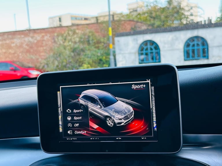 2016 Mercedes-Benz GLC 2.1 GLC250d AMG Line (Premium) G-Tronic 4MATIC Euro 6 (s/s) 5dr ESTATE Die...