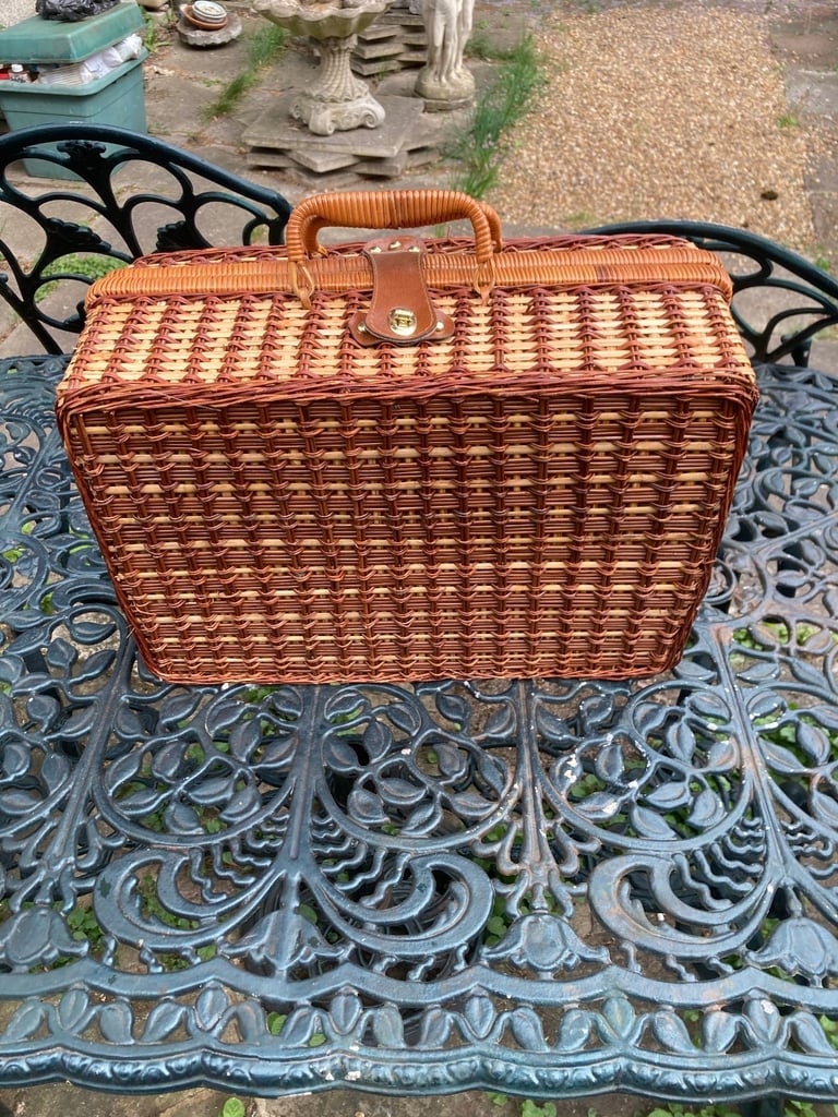 Unused 4 piece picnic set in wicker basket  - 'Reasonable' offer accepted 