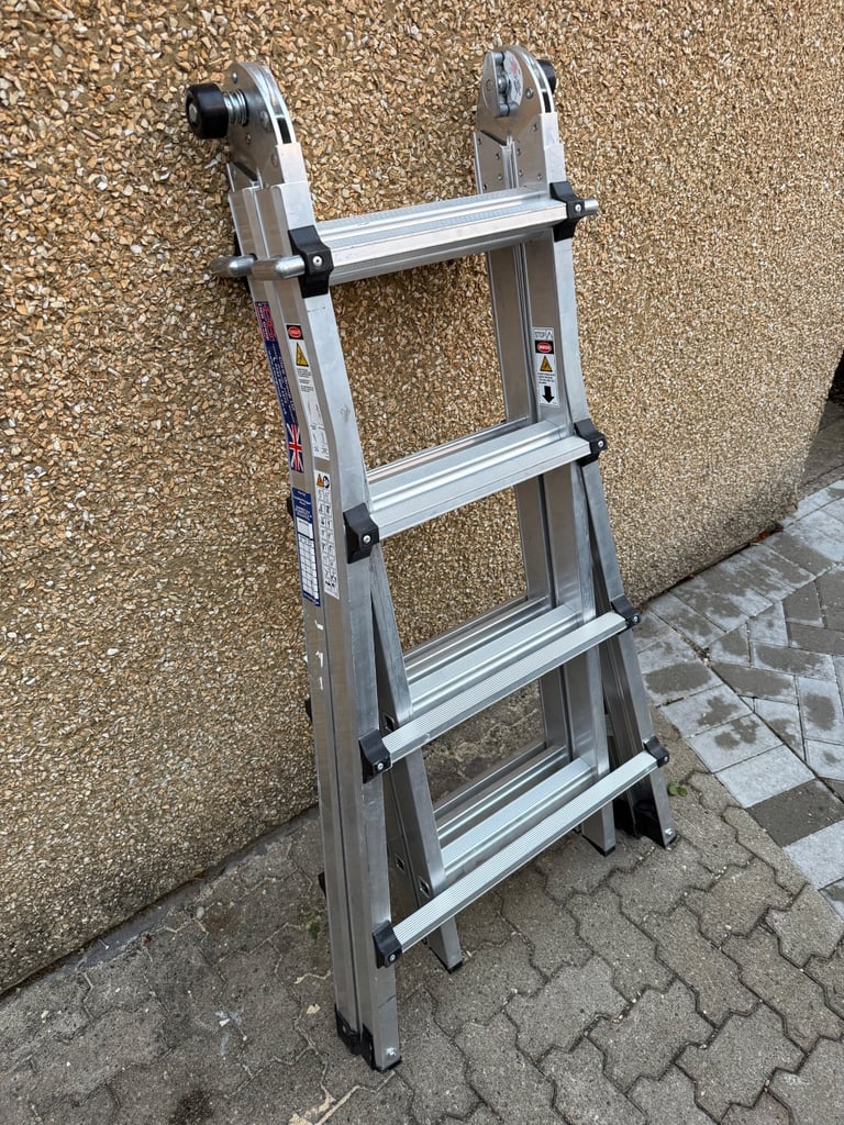 Step ladders & hop up 