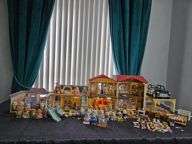 image for Sylvanian families large bundle 