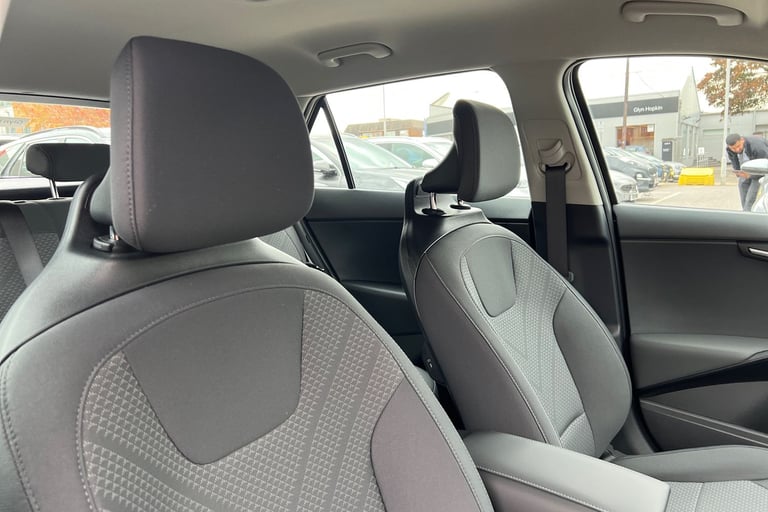 2025 Kia Niro 1.6 GDi 168 PHEV 2 5dr DCT Estate Petrol Parallel PHEV Automatic