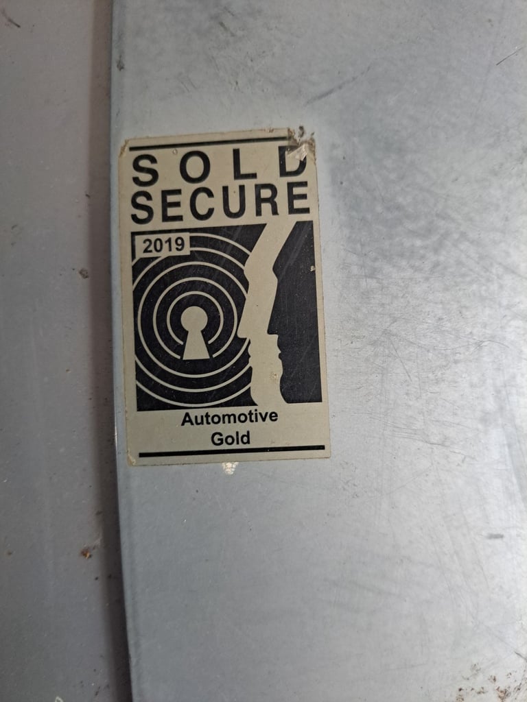 Disklok Anti Theft Car Steering Wheel Security Lock Clamp Small Up To 39 Cm