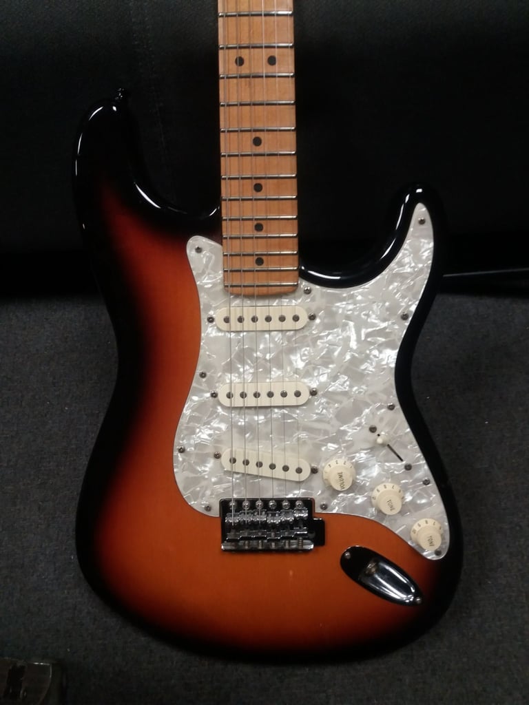 Fender Stratocaster USA 93/94- reduced !