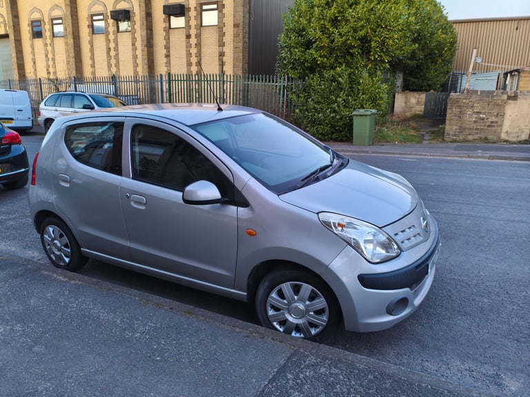 Nissan pixo 2010, 1L  petrol 