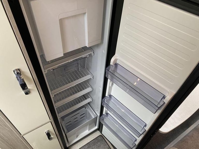 Wildax Europa XL Auto