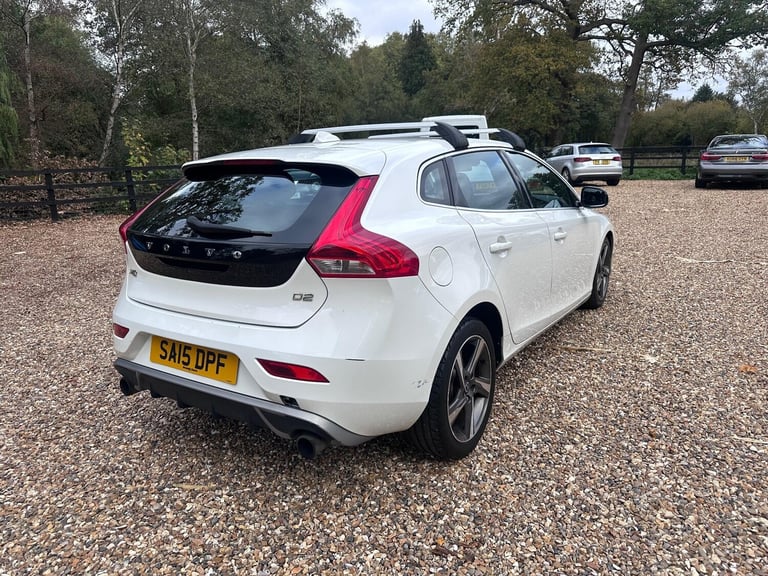 2015 Volvo V40 1.6 D2 R-Design Lux Powershift Euro 5 (s/s) 5dr HATCHBACK Diesel Automatic