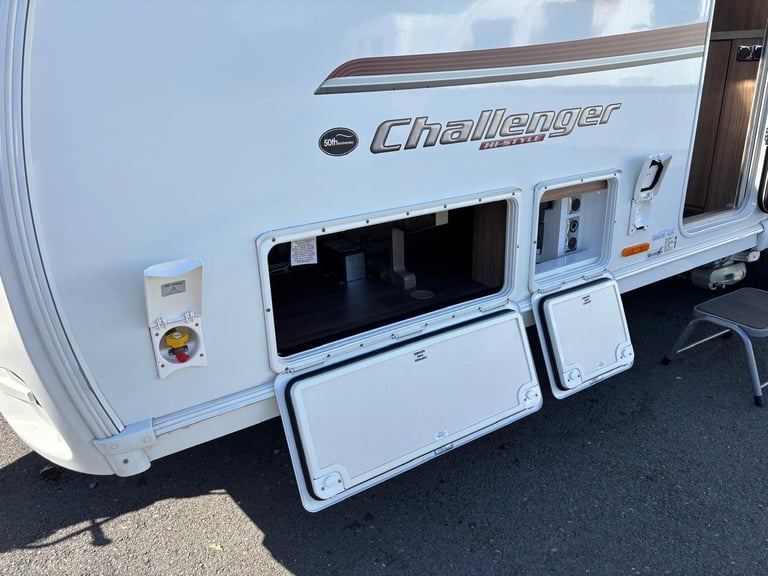 2017 Swift Challenger Hi-Style 560 Rear Island Fixed Bed 12 Months Warranty
