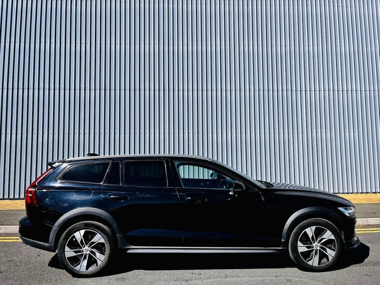 2021 Volvo V60 Cross Country 2.0 B4 MHEV Auto AWD Euro 6 (s/s) 5dr ESTATE Diesel/Electric Hybrid ...