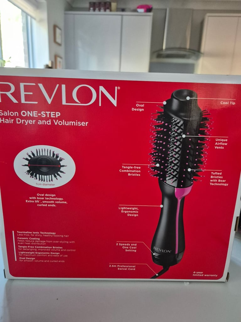 REVLON Salon One-Step Hair Dryer and Volumisee