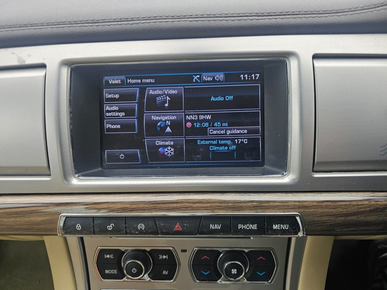 2012 Jaguar XF 2.2d [200] Premium Luxury 4dr Auto SALOON Diesel Automatic