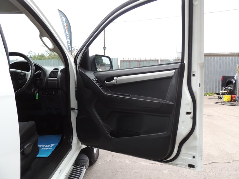 2014 Isuzu D-Max 2.5TD Yukon Double Cab 4x4 PICK UP Diesel Manual