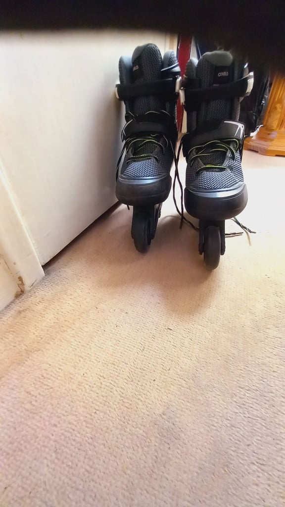 image for Like New In Line Skates With Abec 5 Wheels