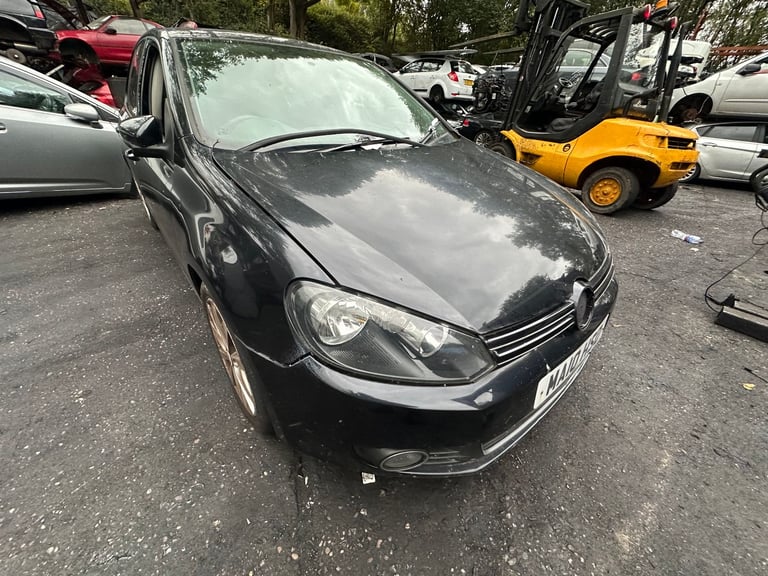 VW GOLF 2010 2.0 DIESEL BREAKING 