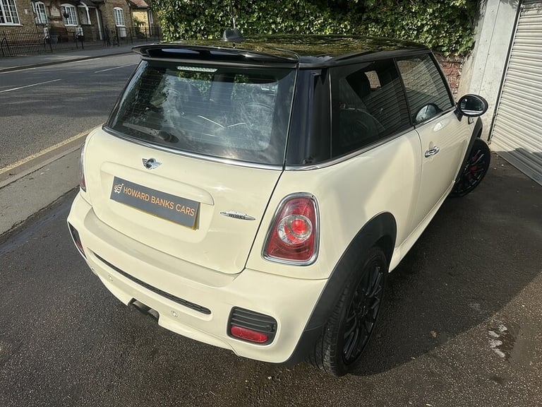 2011 MINI Hatch John Cooper Works Hatchback Petrol Manual