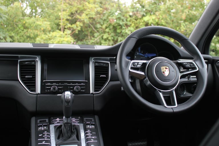 2015 Porsche Macan 2.0T PDK 4WD Euro 6 (s/s) 5dr ESTATE Petrol Automatic
