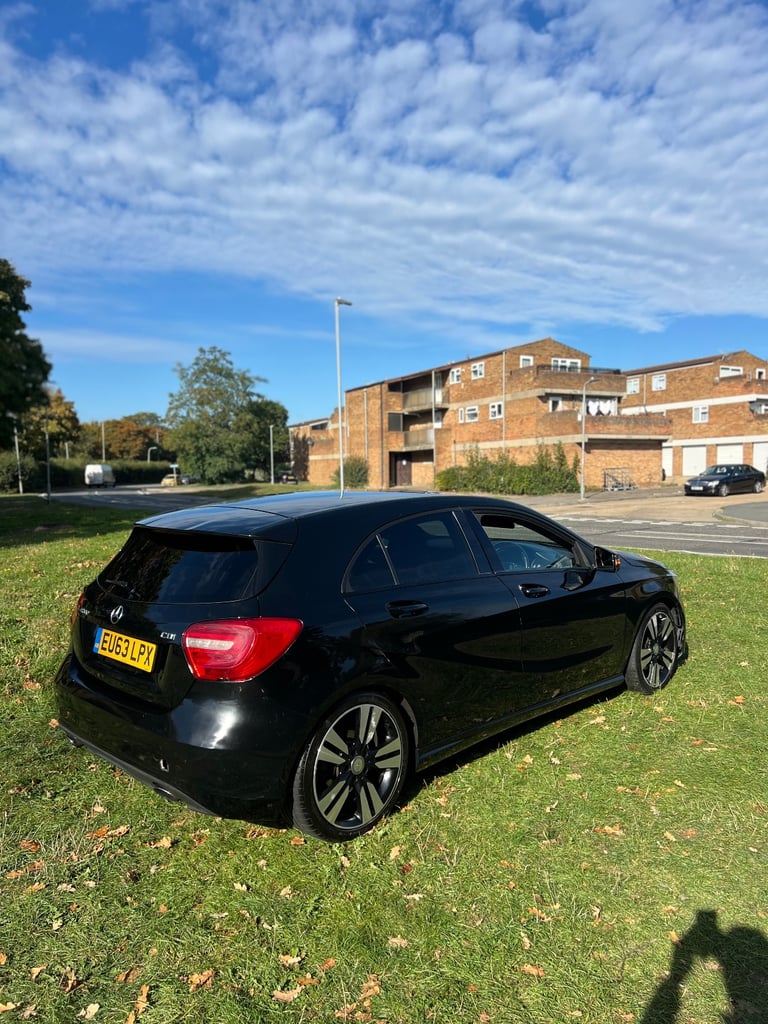 MERCEDES-BENZ A200 SPORT 2014