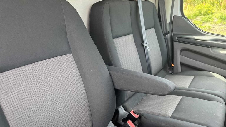  Ford Transit Custom 2.0 EcoBlue 130ps Low Roof Leader Van Van Diesel Manual