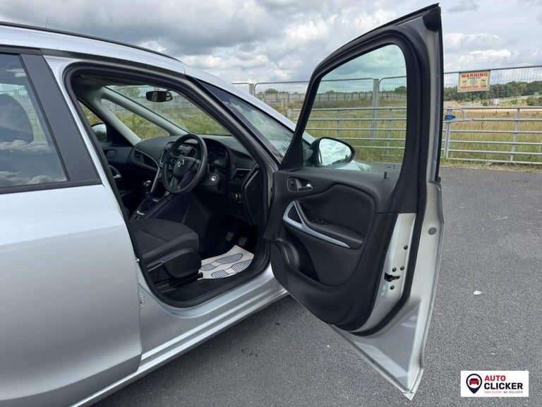 2017 Vauxhall Zafira Tourer 1.6 CDTi ecoFLEX Design MPV 5dr Diesel Manual Euro 6 (s/s) (134 ps) M...