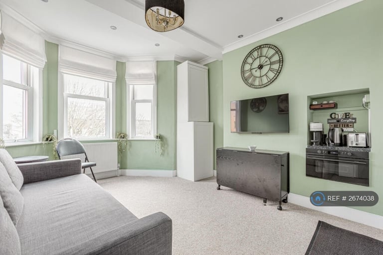 image for 2 bedroom flat in Brighton Terrace, London, SW9 (2 bed) (#2674038)