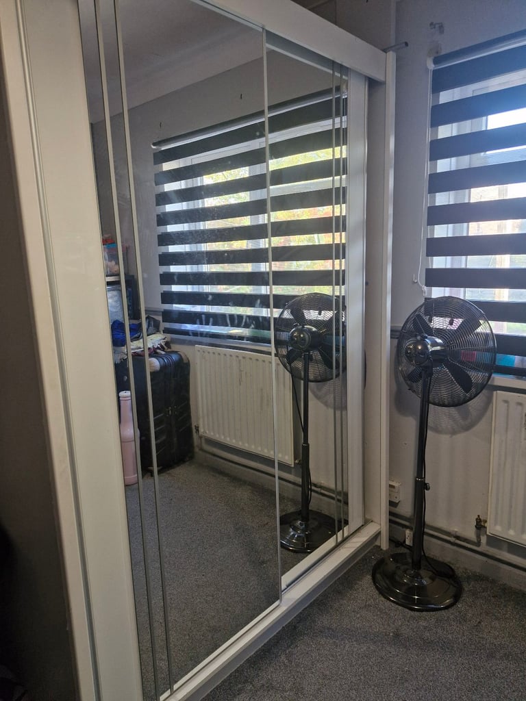 Single room to rent preferable female