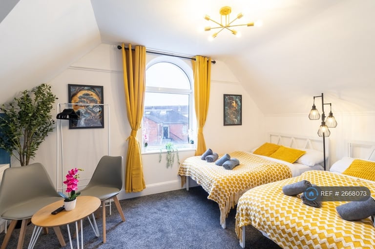 Studio flat in Merton Road, Southsea, PO5 (#2668073)