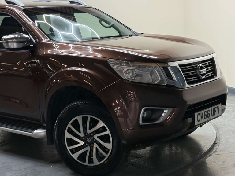 2016 Nissan Navara Double Cab Pick Up Tekna 2.3dCi 190 4WD Auto PICK UP DIESEL Automatic