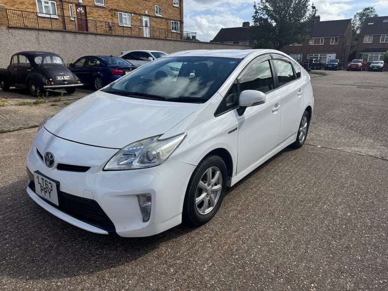 2024 Toyota Prius  Hybrid Electric Manual