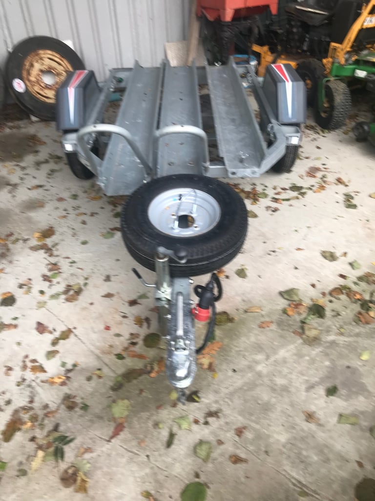 Two bike trailer 