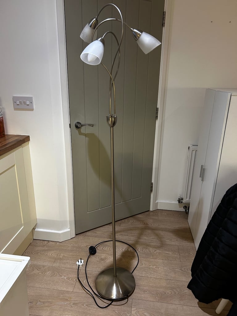 image for Floor lamp - £5