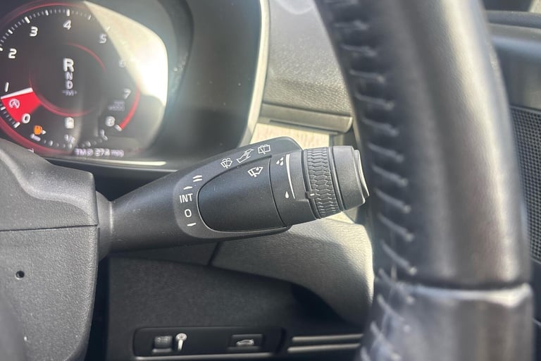  Volvo Xc40 2.0 B4 Mhev Inscription Pro Suv 5dr Petrol Hybrid Auto Euro 6 s/s