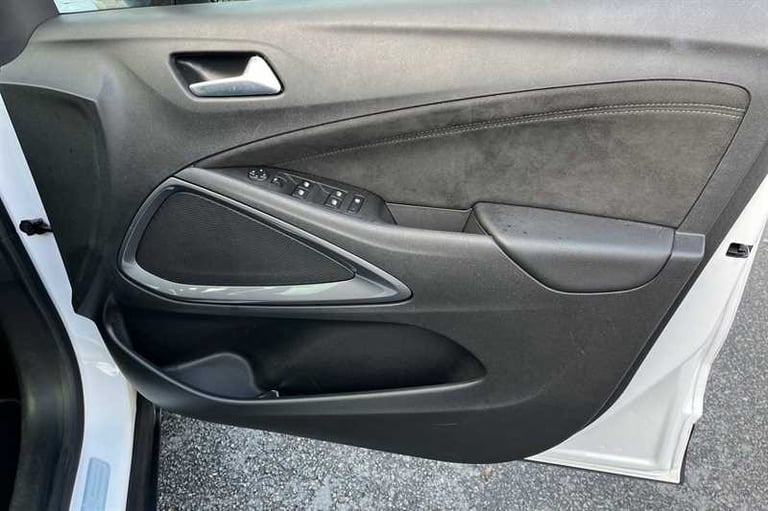 2022 Vauxhall Crossland 1.2 Turbo Ultimate SUV 5dr Petrol Manual Euro 6 (s/s) (110 ps) SUV Petrol...