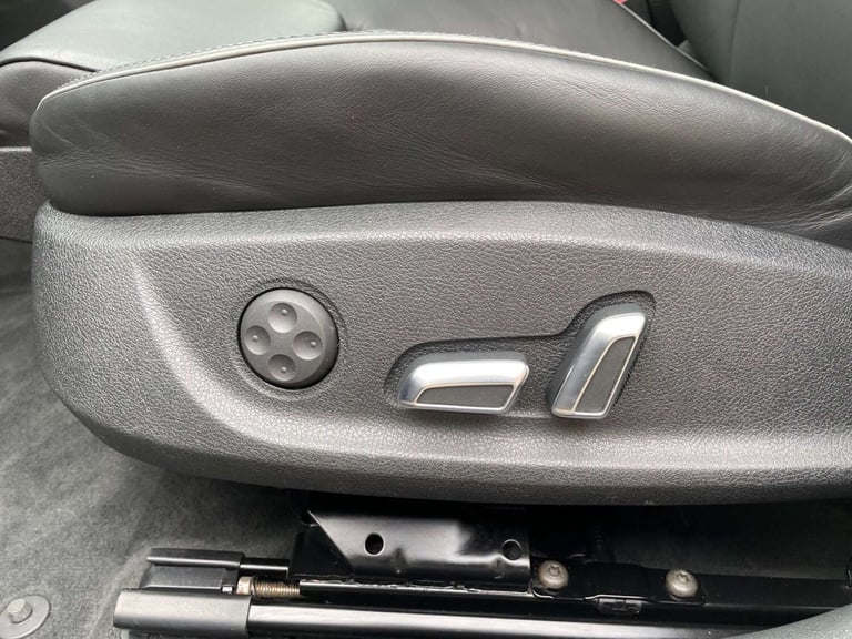 2014 Audi A4 4.2 RS 4 FSI Quattro Auto 4WD 5dr Estate Petrol Automatic