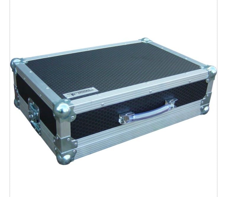 image for As new large SWAN flight case for musical equipment  60x40x22 cms