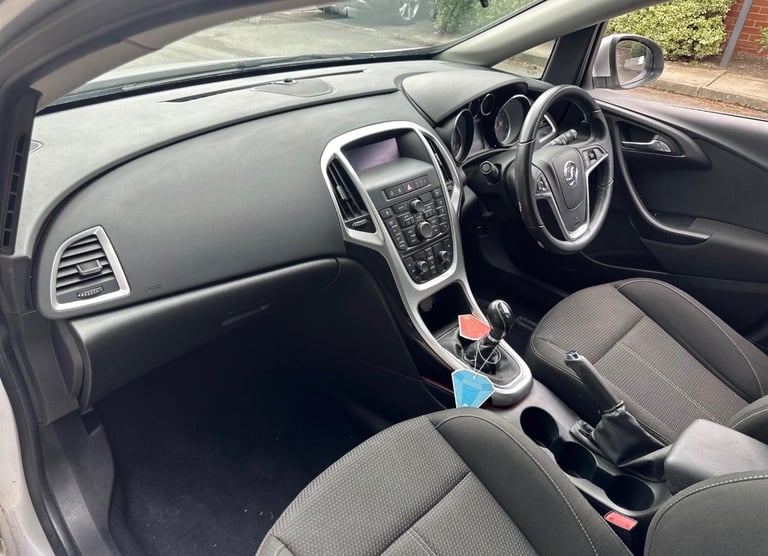 2012 (12) VAUXHALL ASTRA 1.7 CDTI SRI 16V ESTATE MANUAL 
