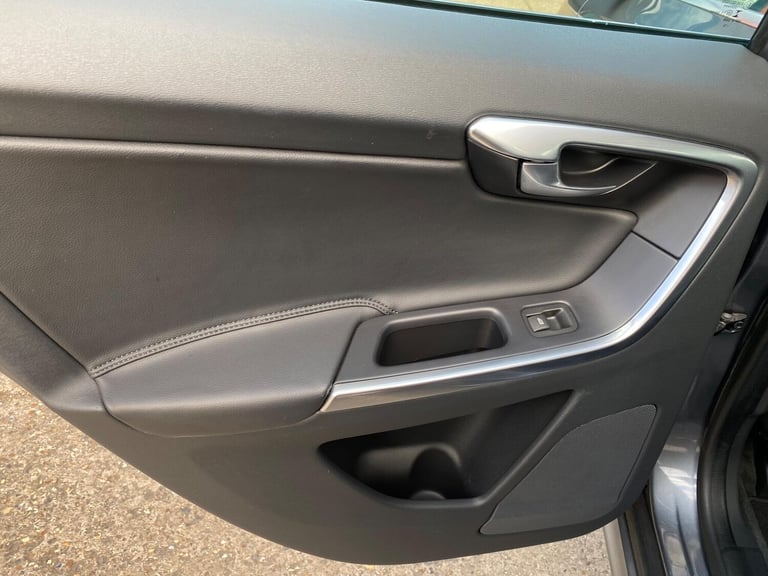 2016 Volvo XC60 2.0 D4 SE Lux Nav Auto Euro 6 (s/s) 5dr ESTATE Diesel Automatic