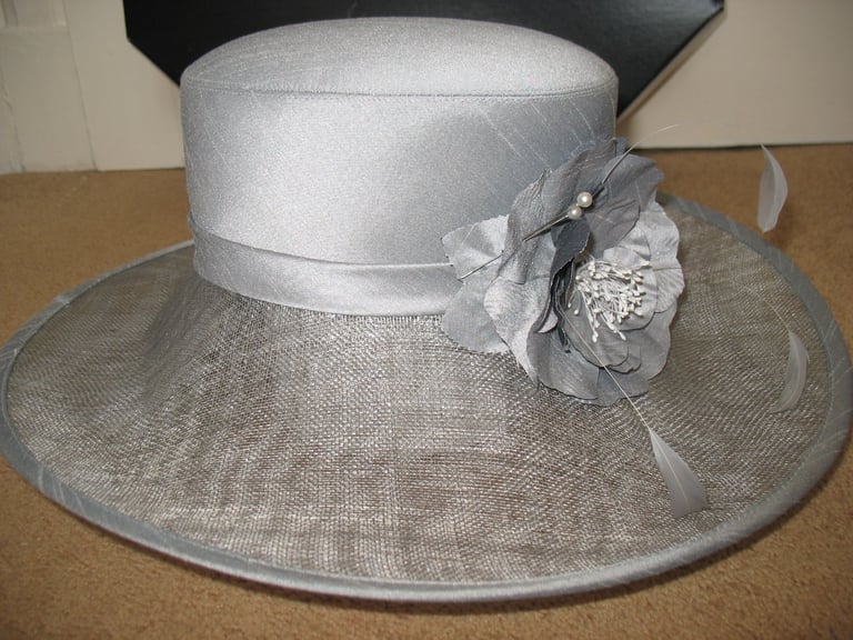 Elegant Marks & Spencer Ladies/ Women's hat, wedding, wide silver coloured straw brim, flower decor
