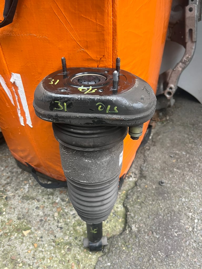 BMW 5 SERIES  2018 G31 M-SPORT driver side rear  Air SHOCK ABSORBER   