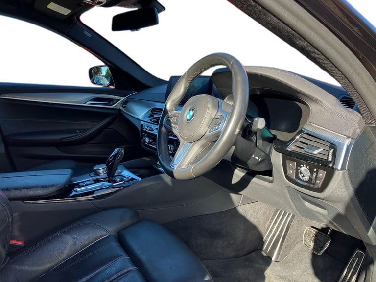 2019 BMW 5 Series 2.0 520d M Sport Auto Euro 6 (s/s) 4dr SALOON Diesel Automatic